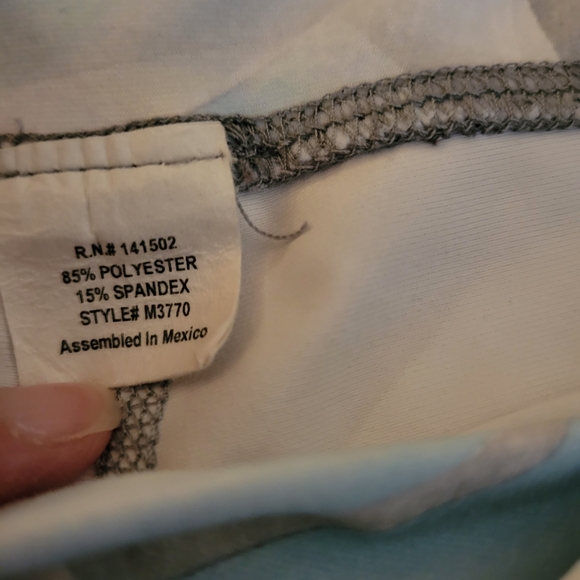 Evolution and Creation Geometric Women's Capri Leggings - Pink and Gray - Picture 7 of 7